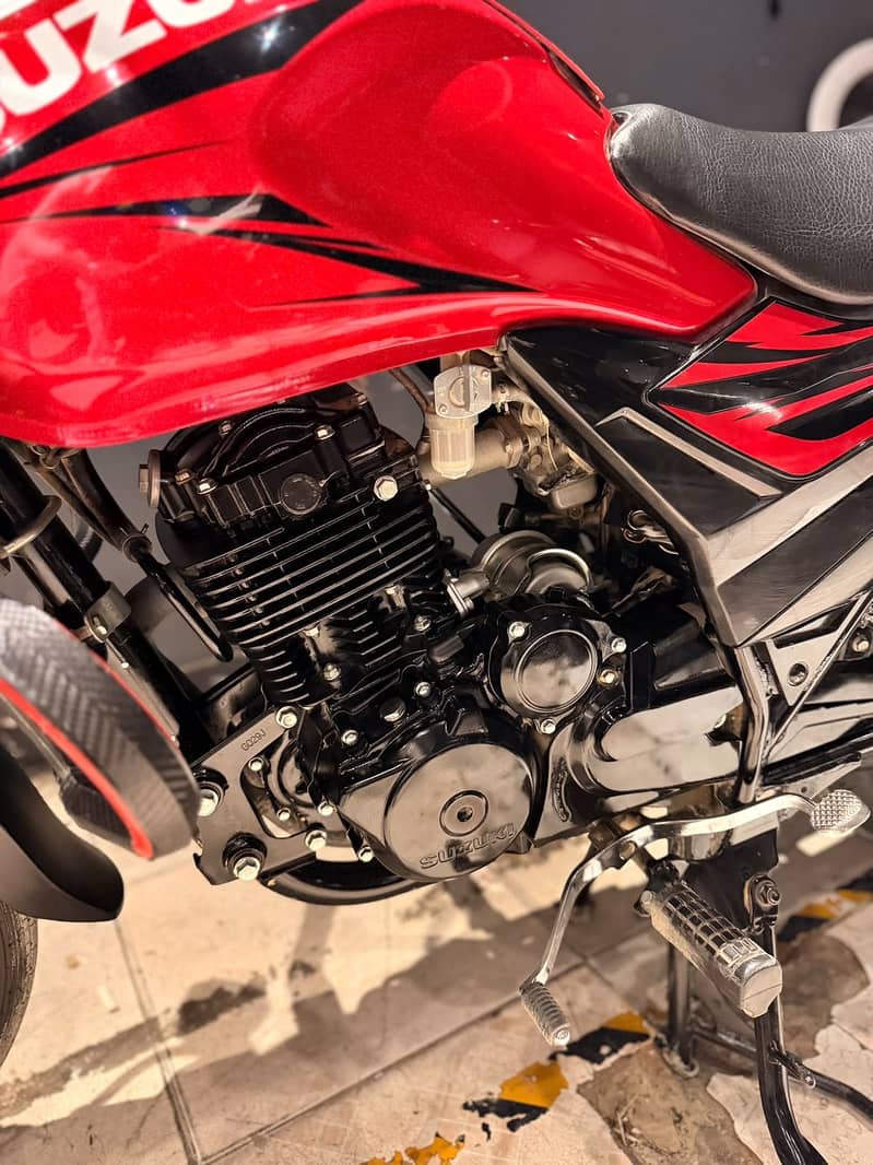 Suzuki GR150 1