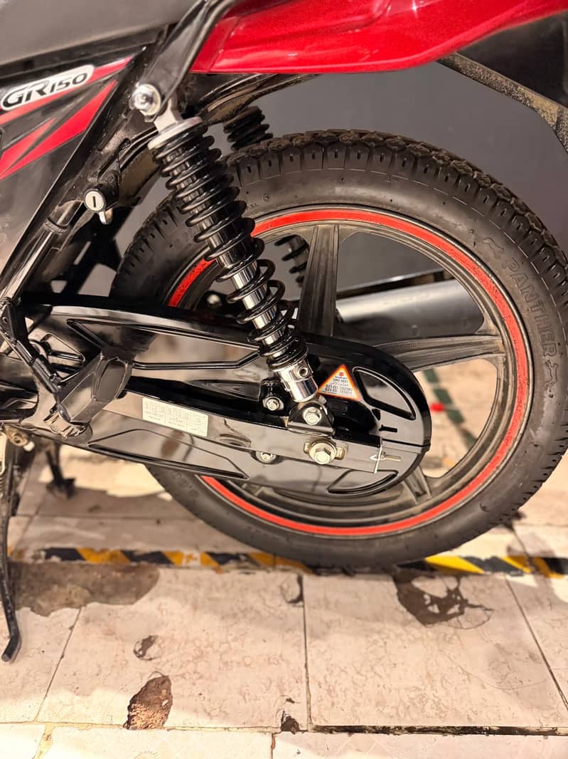 Suzuki GR150 3