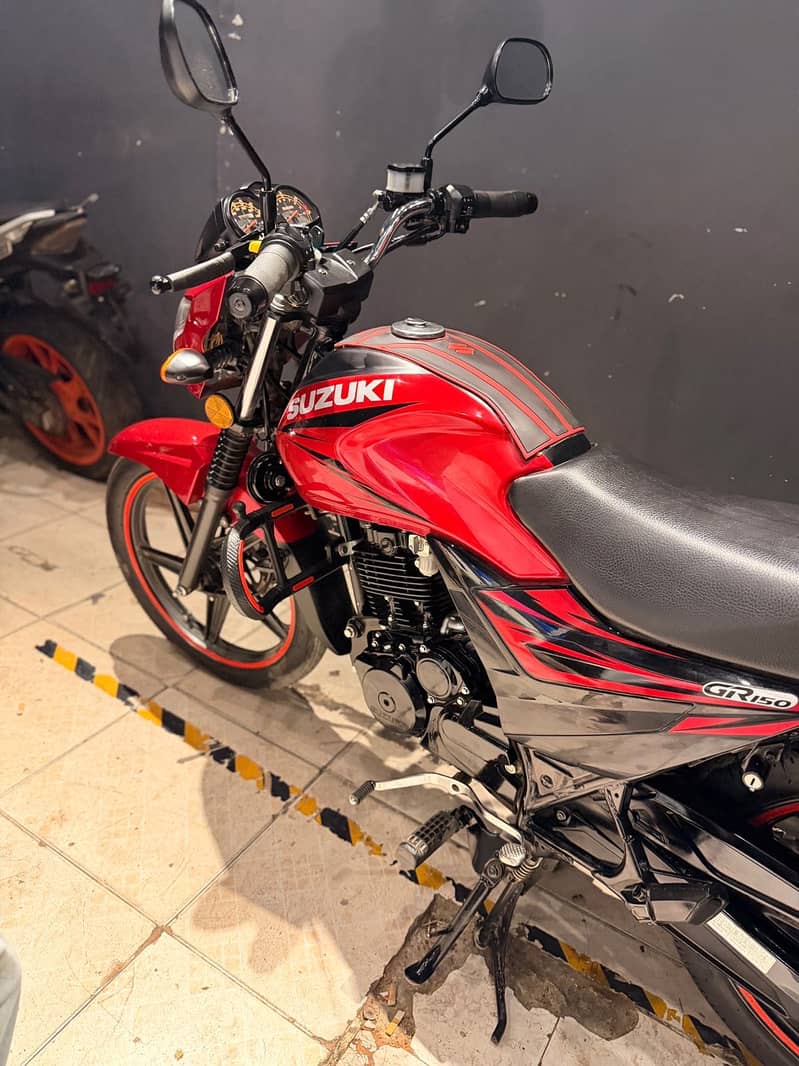 Suzuki GR150 6
