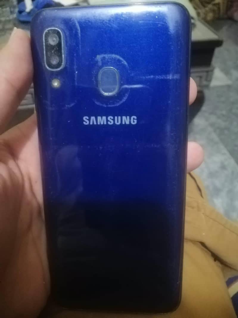 Samsung Mobile A20 1