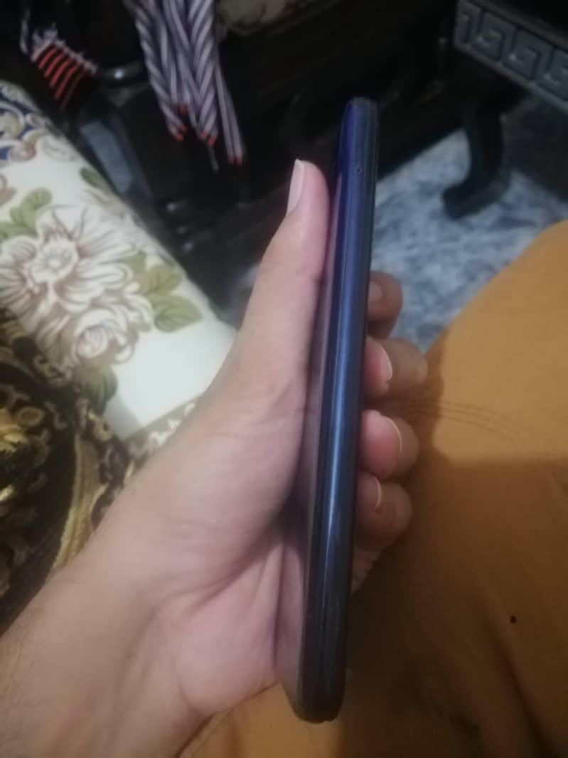Samsung Mobile A20 2