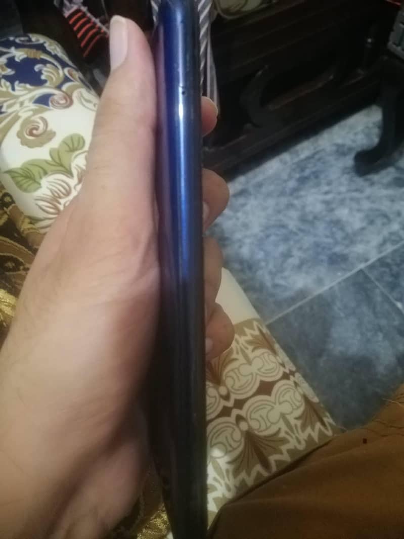 Samsung Mobile A20 7