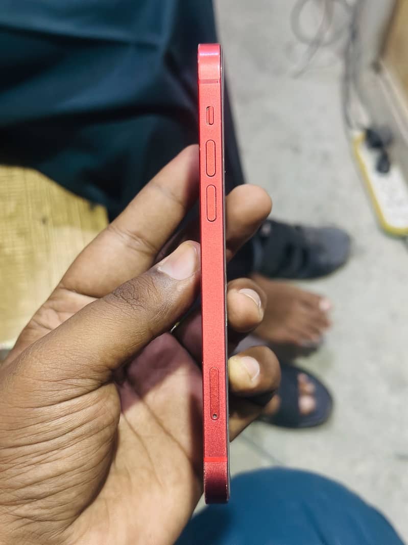 Apple iPhone 12 1