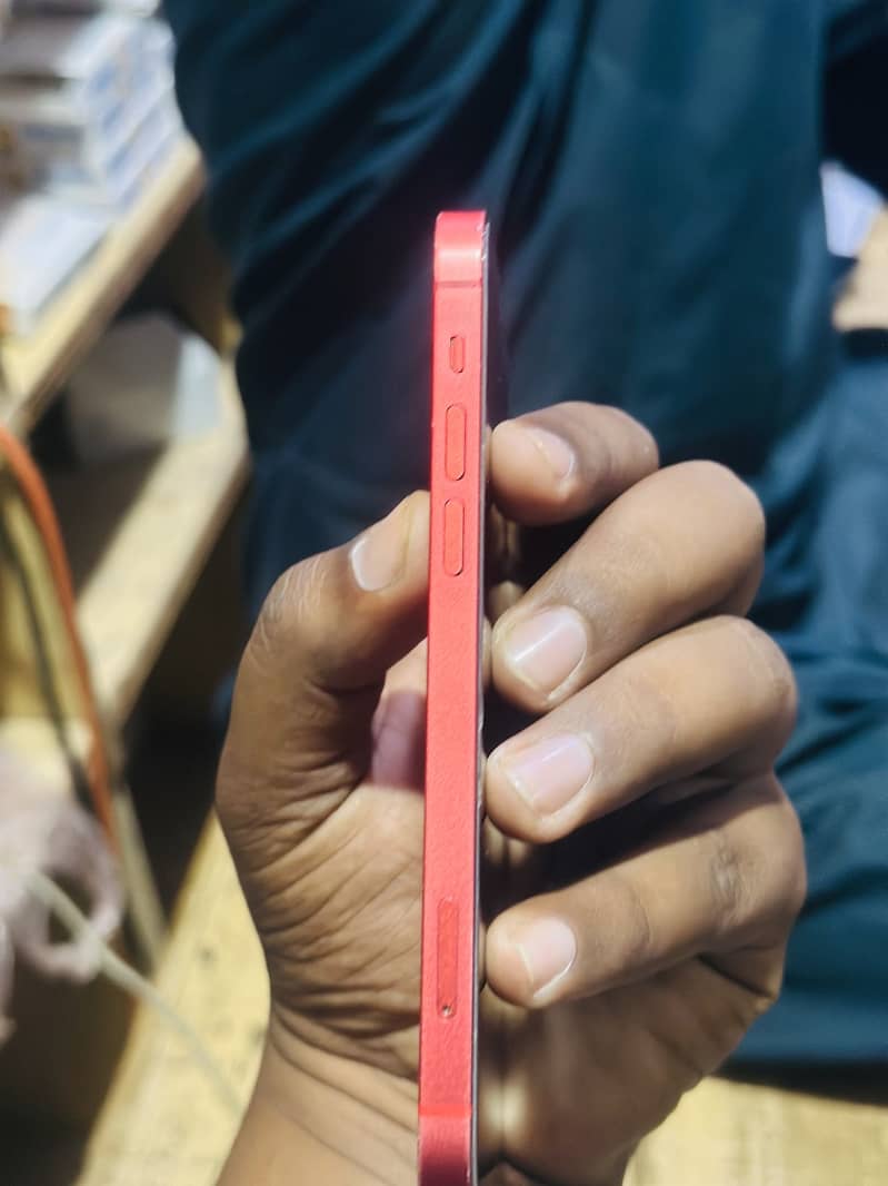 Apple iPhone 12 7