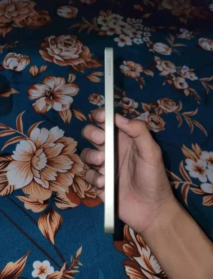 Samsung Mobile A06 1