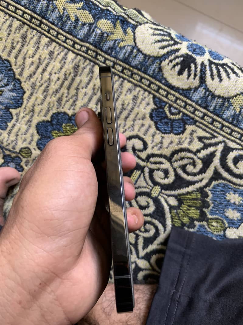 Apple iPhone 14 Pro 1