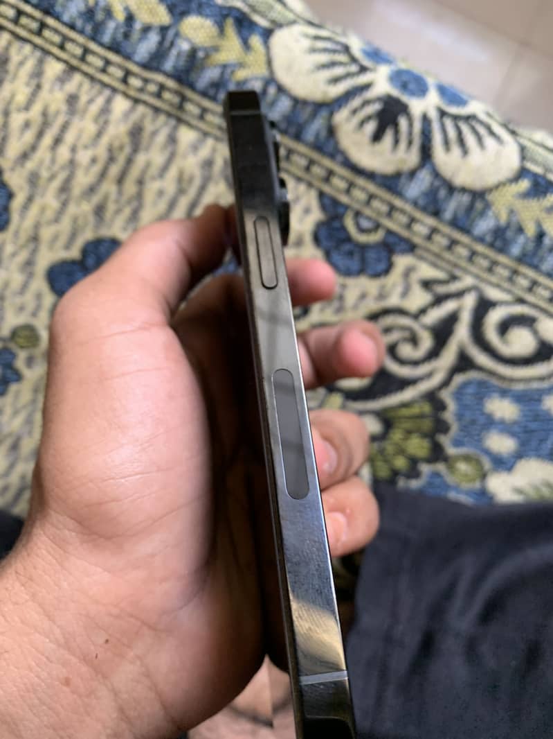 Apple iPhone 14 Pro 3