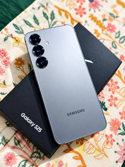 Samsung Galaxy S25 Non-PTA Factory Unlocked – 10/10 Condition + Box