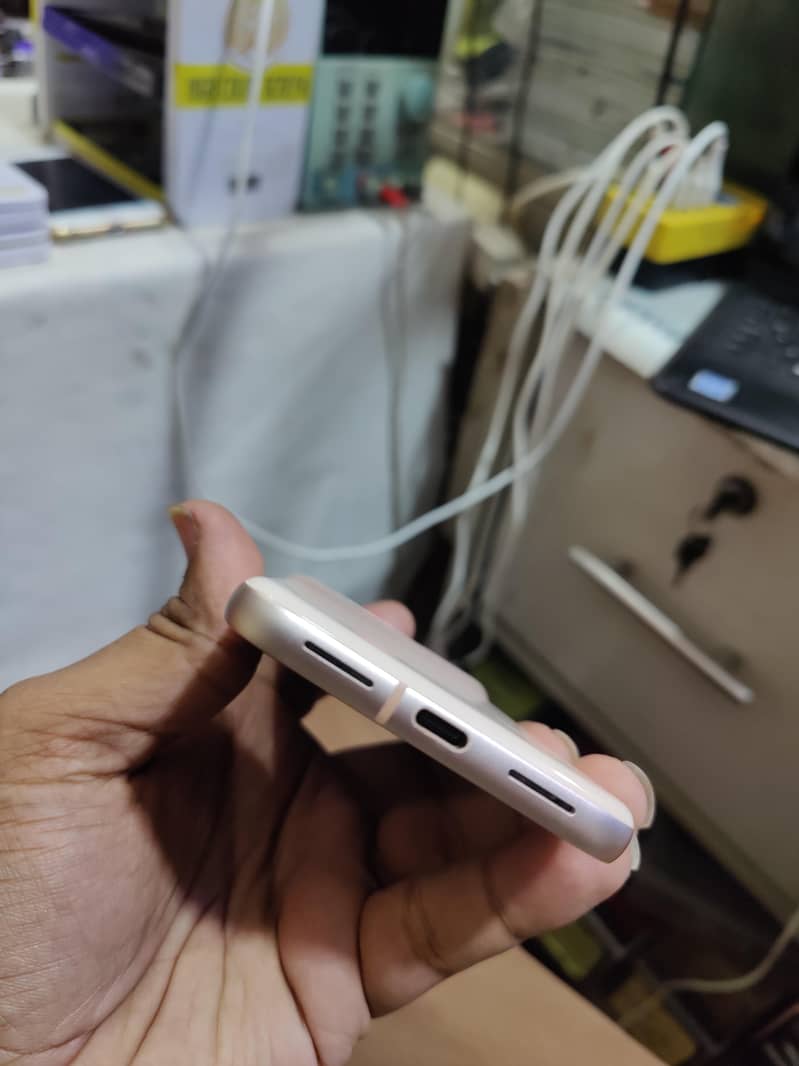 Google Pixel 8 1