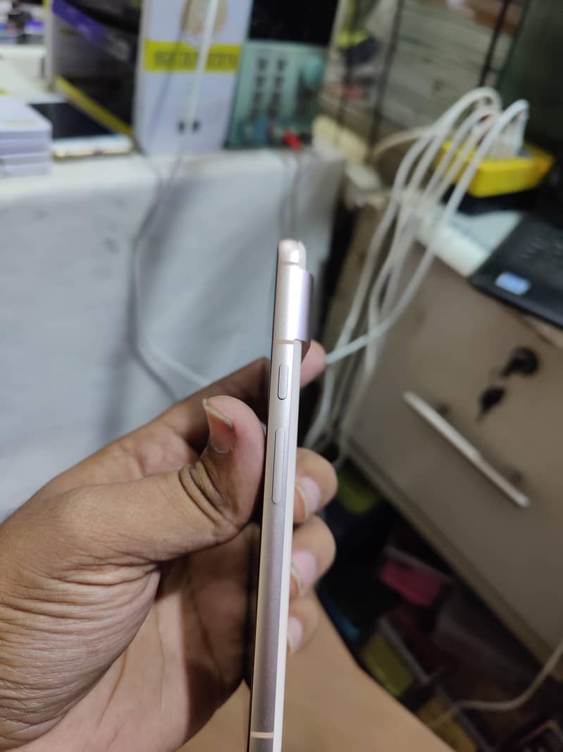 Google Pixel 8 2