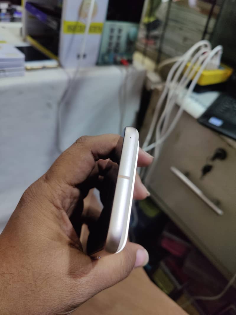 Google Pixel 8 3