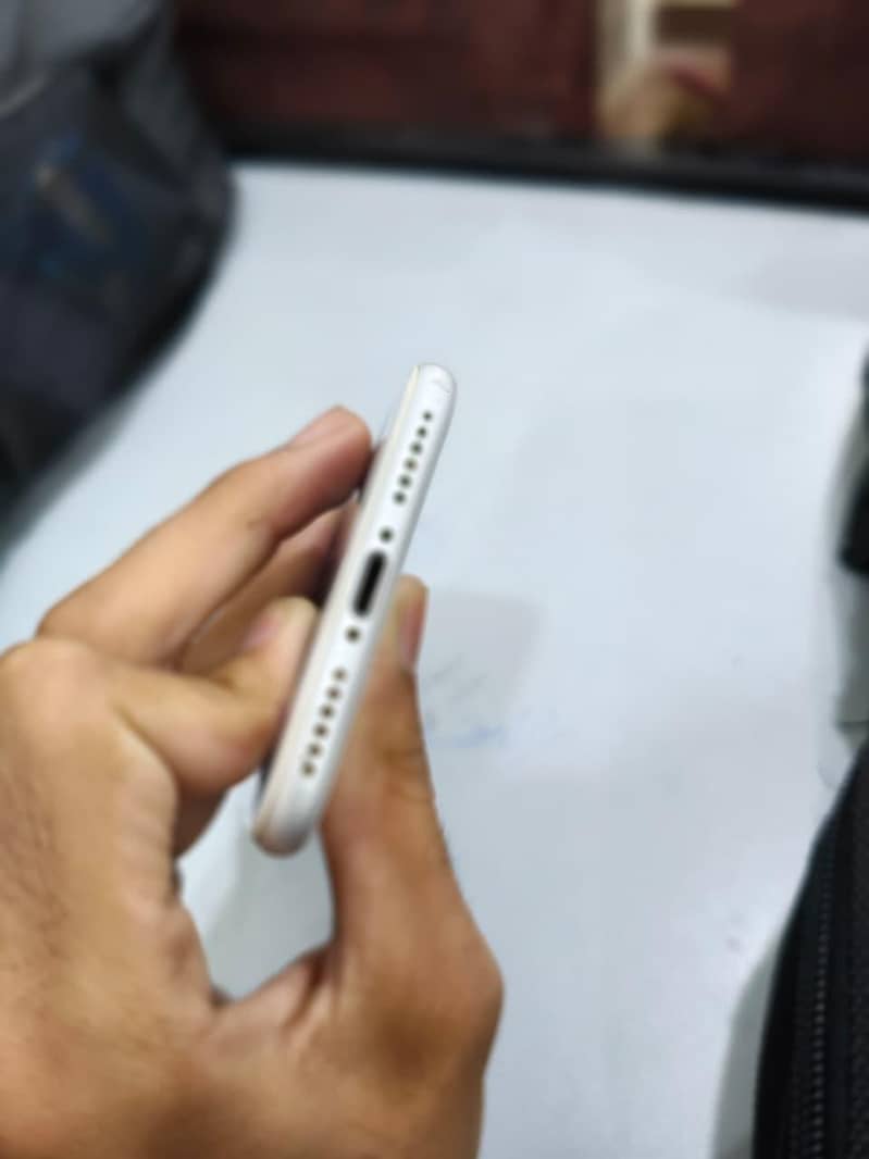 Apple iPhone 7 4