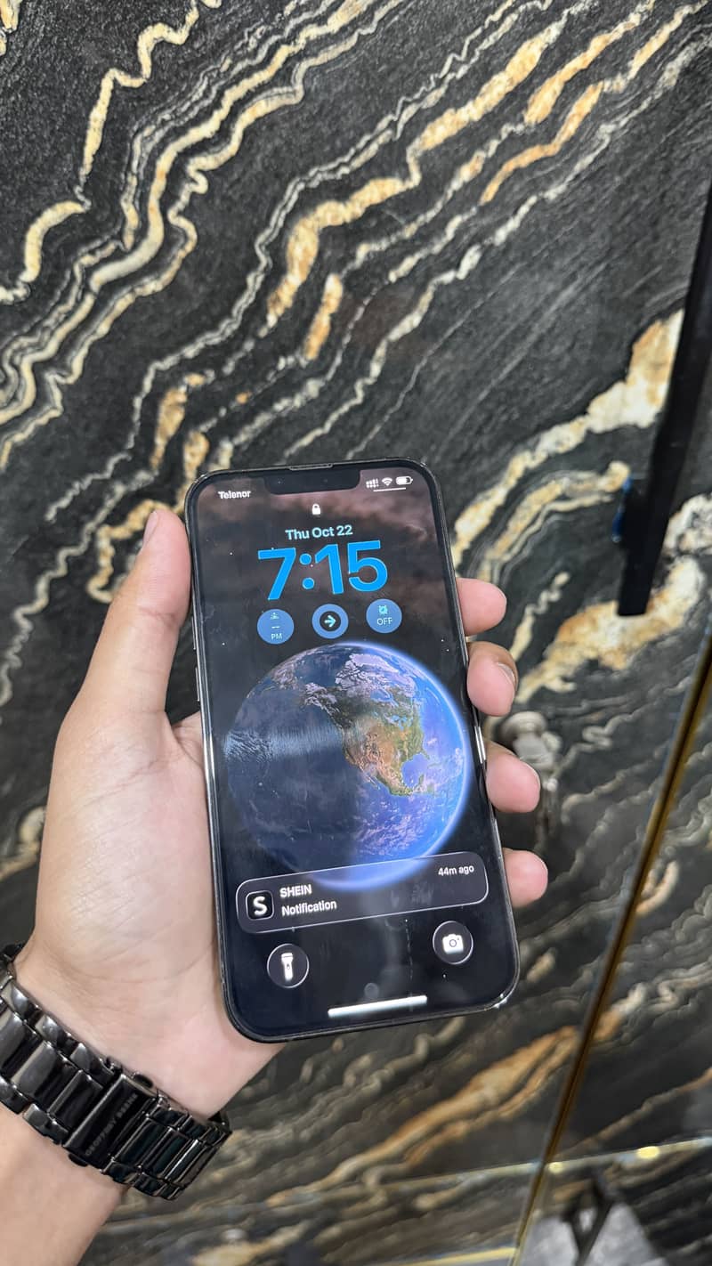 Apple iPhone 13 Pro 0