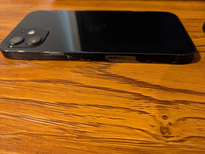 Apple iPhone 12 5