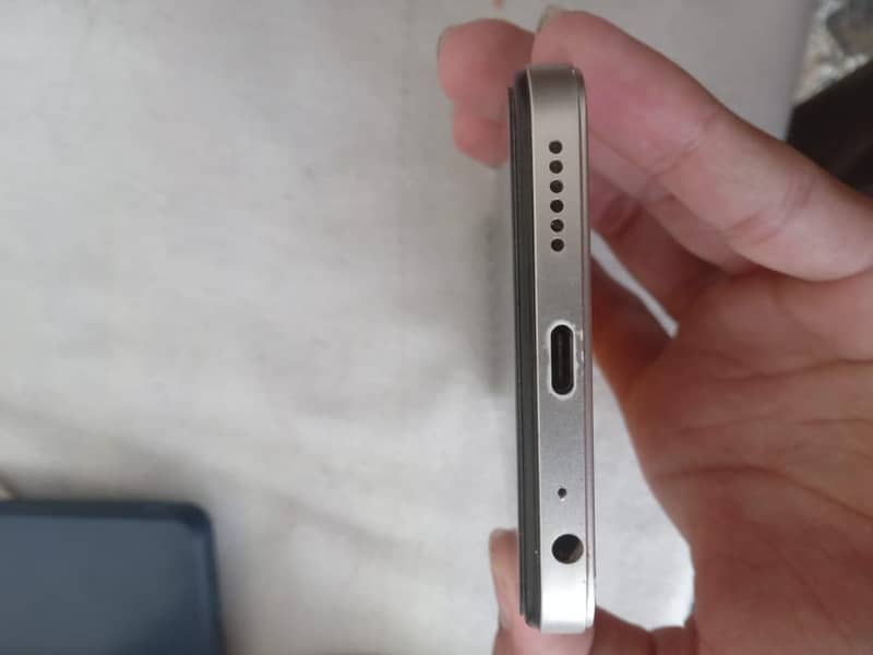 Tecno Spark 10 6