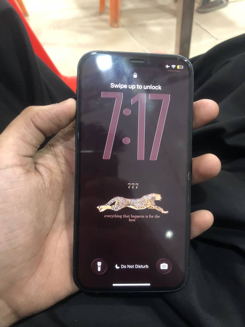 Apple iPhone 12 6