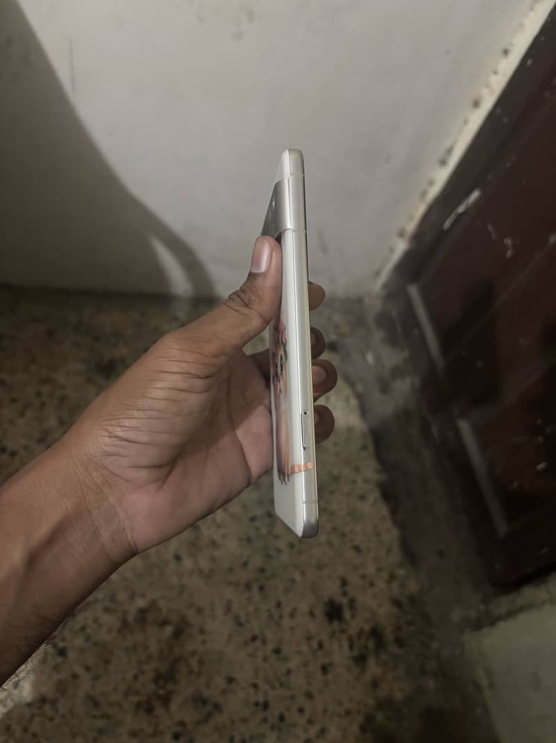 Google Pixel 8 Pro 0