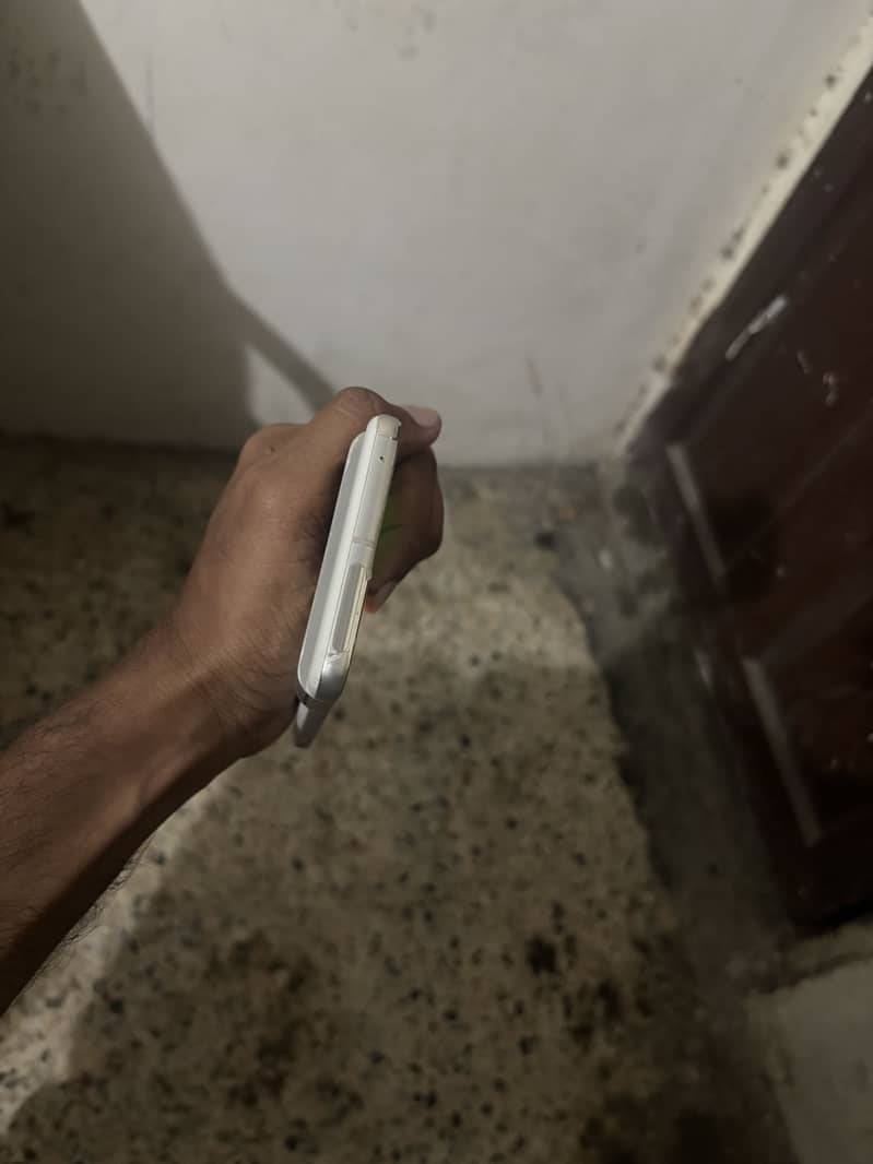 Google Pixel 8 Pro 2