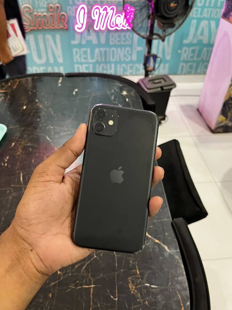 Apple iPhone 11 3
