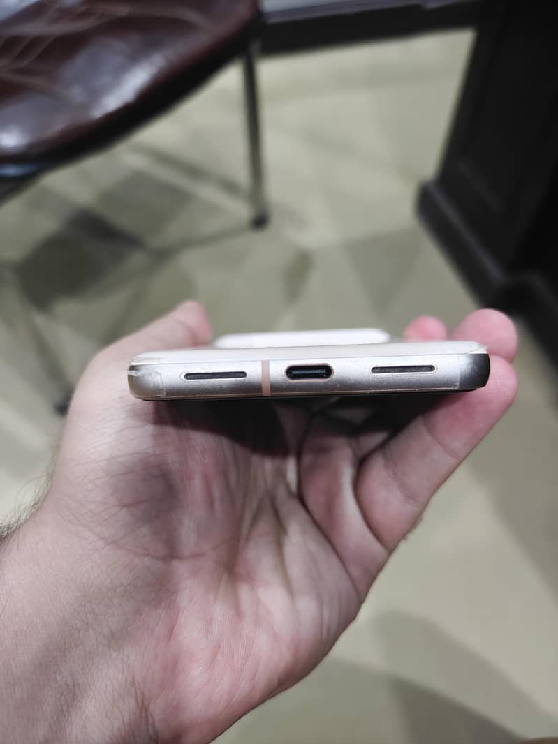 Google Pixel 8 3