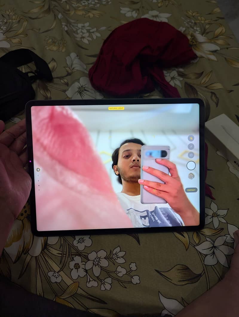 Ipad pro 12.9inch  M1 5th-generation 10