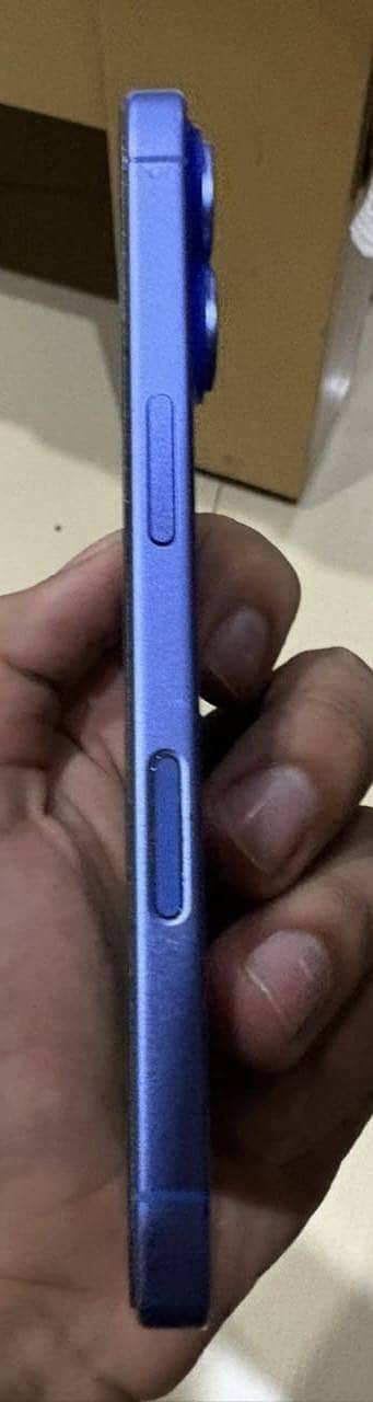 Apple iPhone 16 1