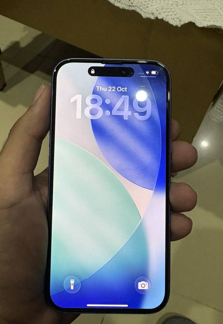 Apple iPhone 16 2