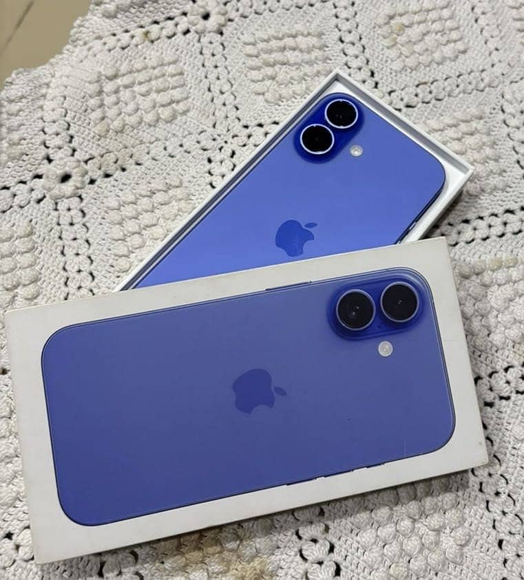 Apple iPhone 16 4