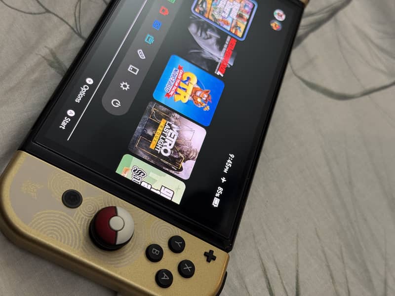 Nintendo Switch OLED Zelda Edition | Jailbroken | 256GB | Controller 1