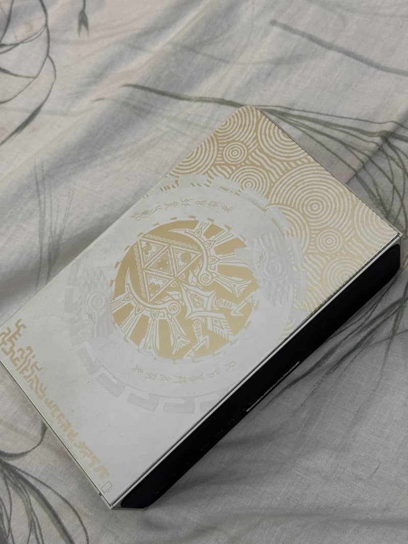 Nintendo Switch OLED Zelda Edition | Jailbroken | 256GB | Controller 4