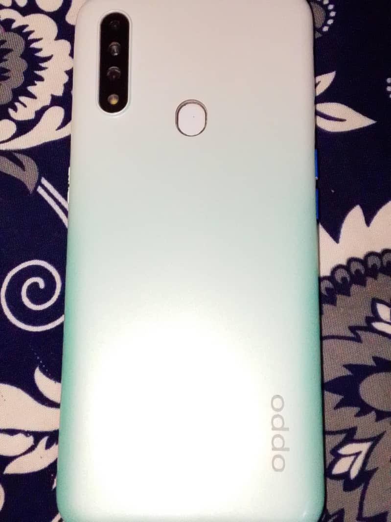 OPPO A31 0