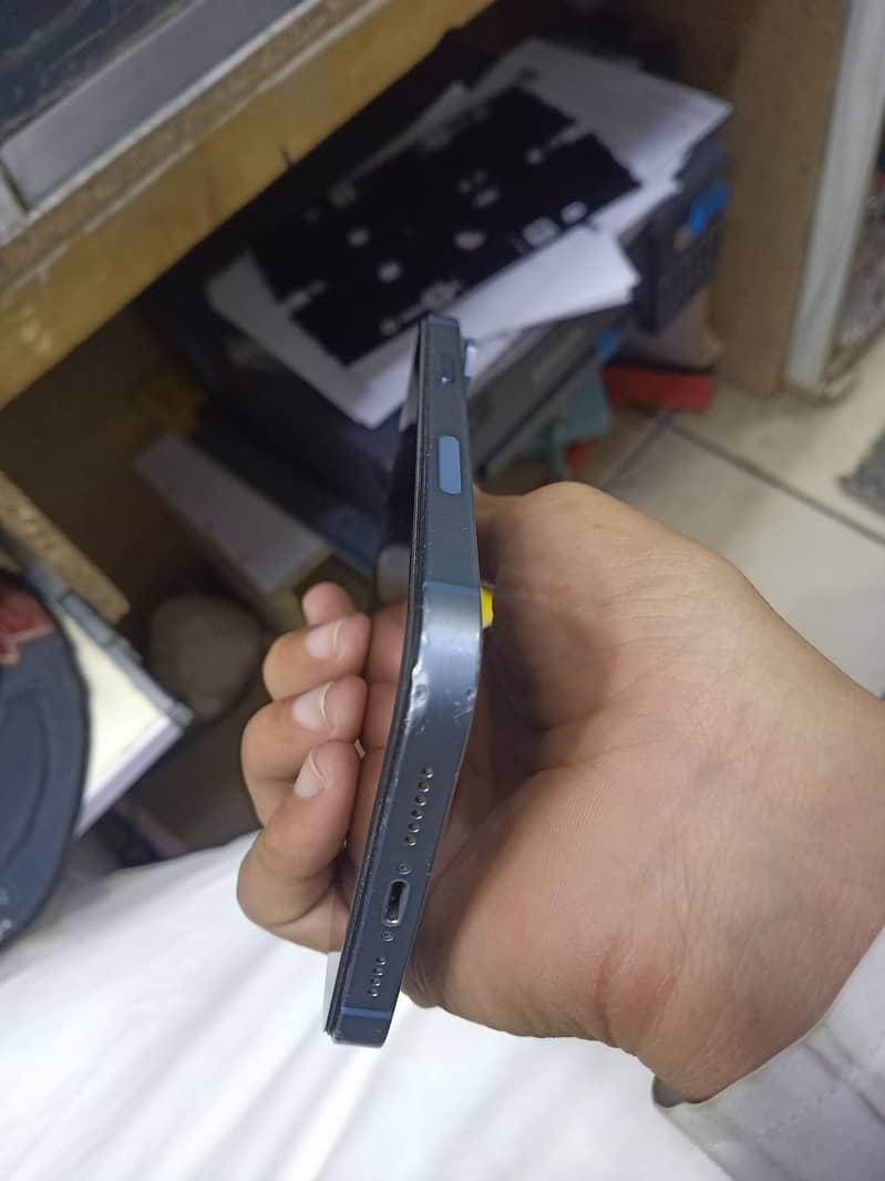 Apple iPhone 14 plus 3