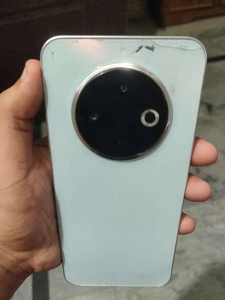 Tecno SPARK 30C 3
