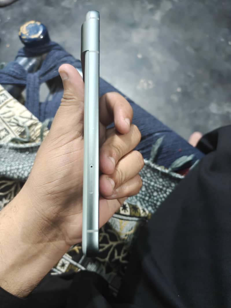 Google Pixel 8 5