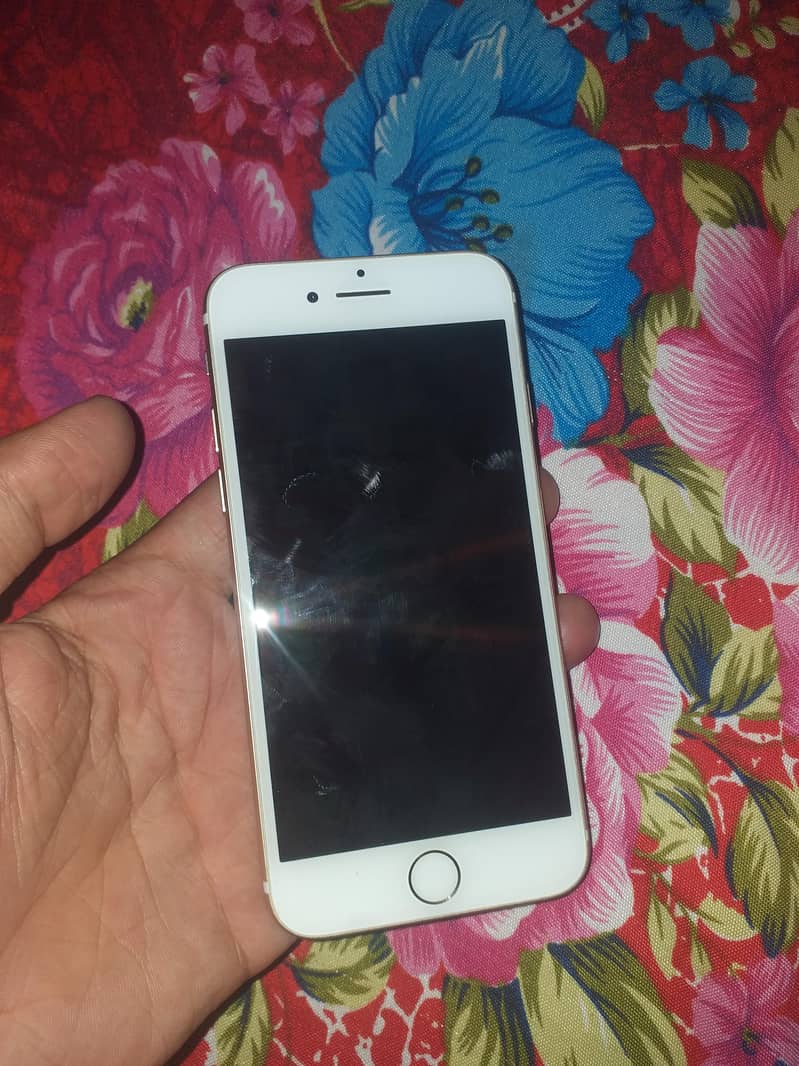 Apple iPhone 7 2