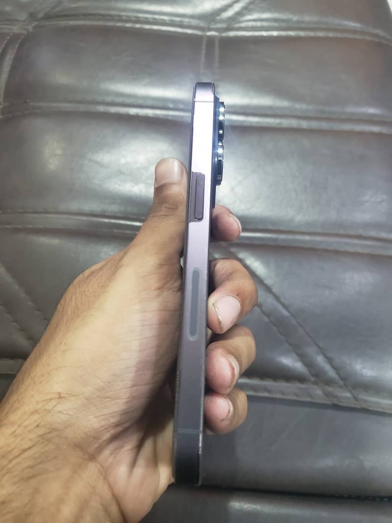 Apple iPhone 14 Pro 2