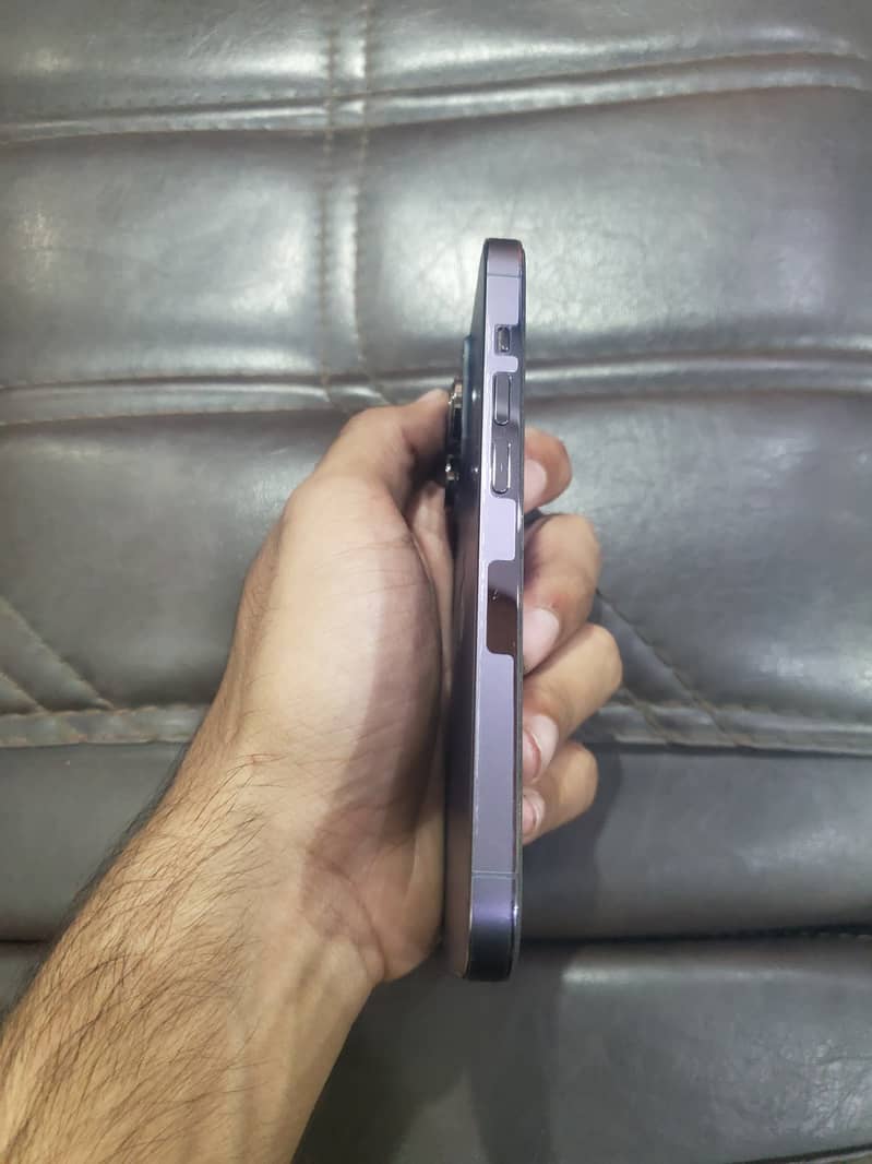 Apple iPhone 14 Pro 4