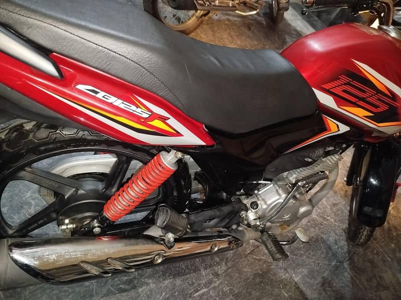 cb125f special edition 2