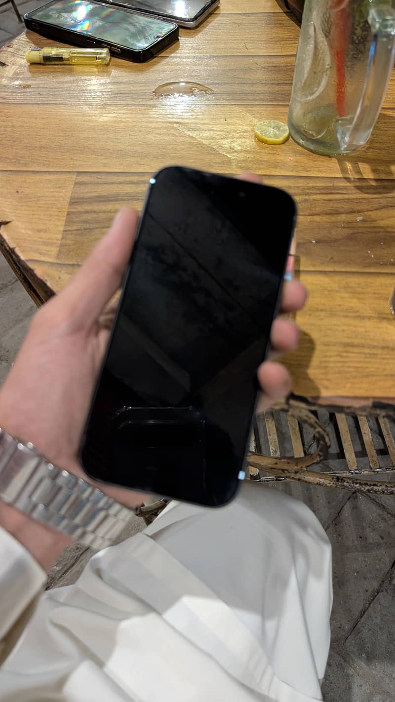 Apple iPhone 17 2