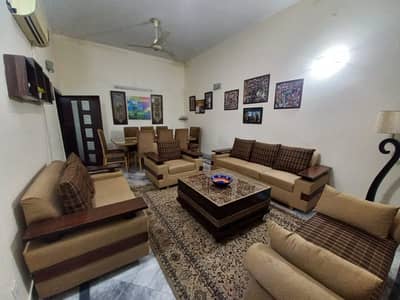 FOR SALE HOUSE 10 MARLA DOUBLE STORY MARBLE WOOD WORK FLOOR BEAUTIFUL HOUSE TOP LOCATION MAIN COLLEGE ROAD NEAR BUTT CHOWK TOWNSHIP LAHORE