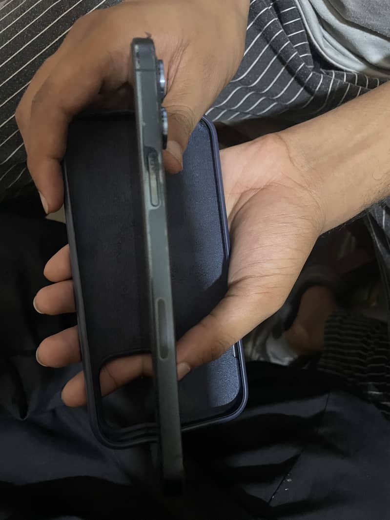 Apple iPhone 12 Pro Max 4