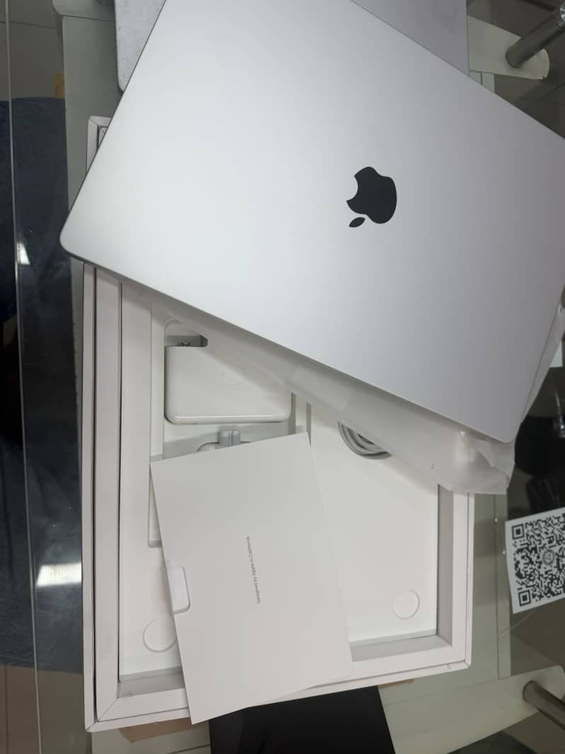 MacBook M5 Max 3