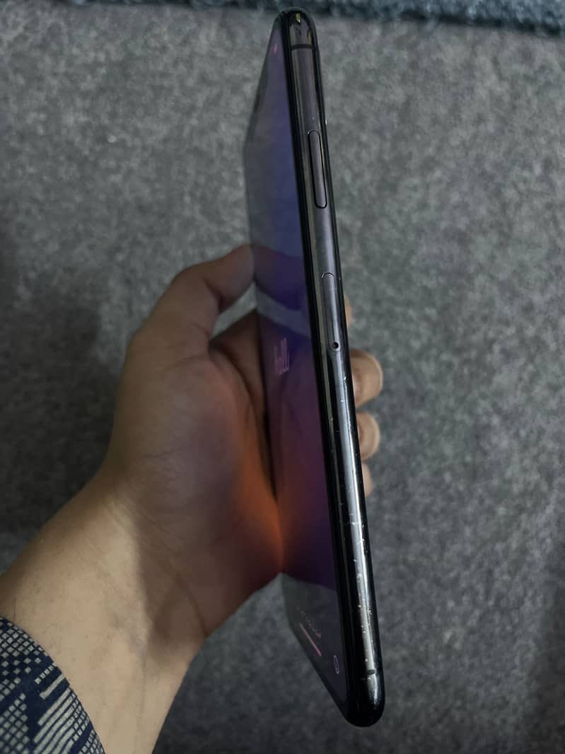 Apple iPhone XS Max 6