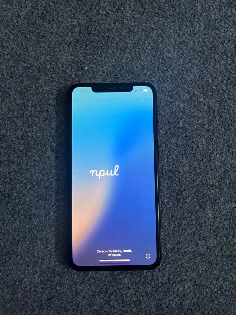 Apple iPhone XS Max 11