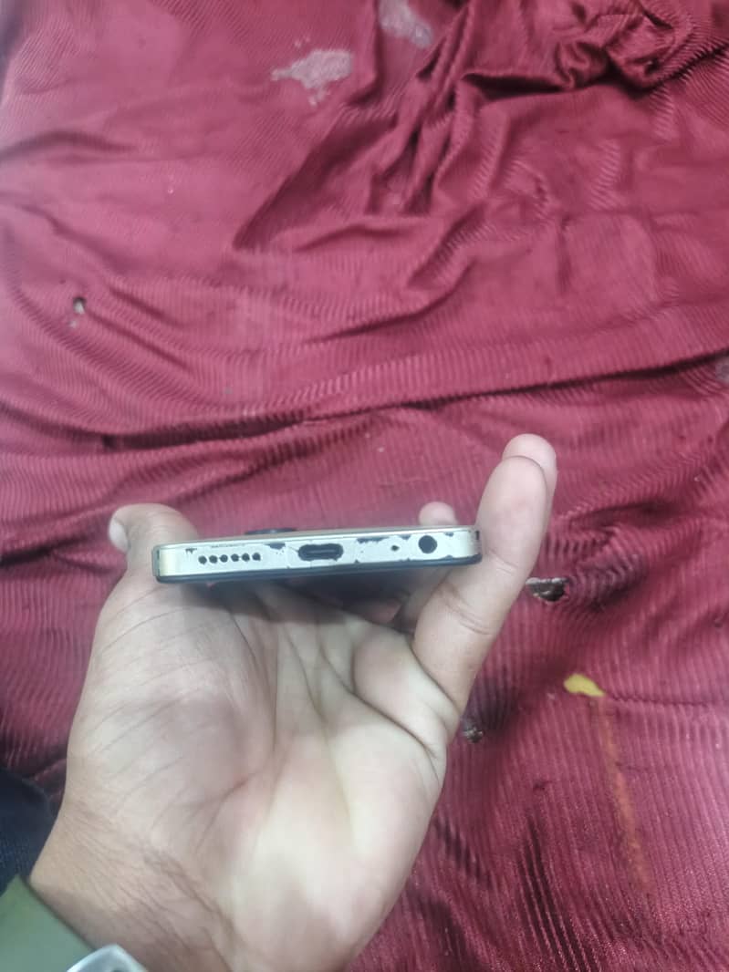 Tecno Spark 20C 2