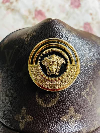 brand name : Versace