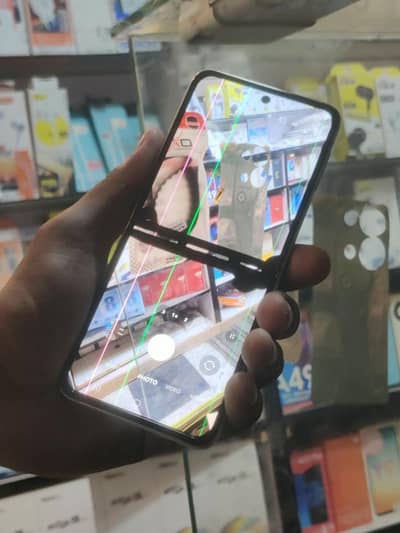 exchange possible  ha Samsung Mobile Z Flip 3