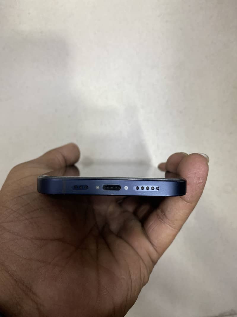 Apple iPhone 12 3