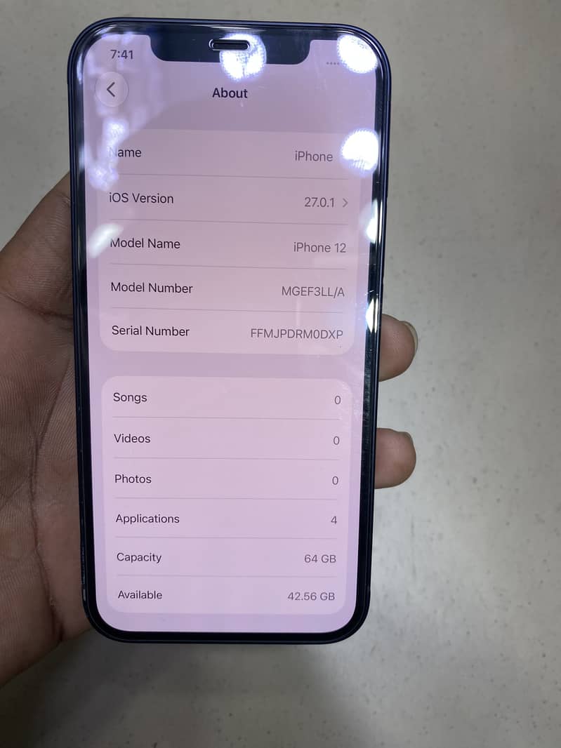 Apple iPhone 12 4