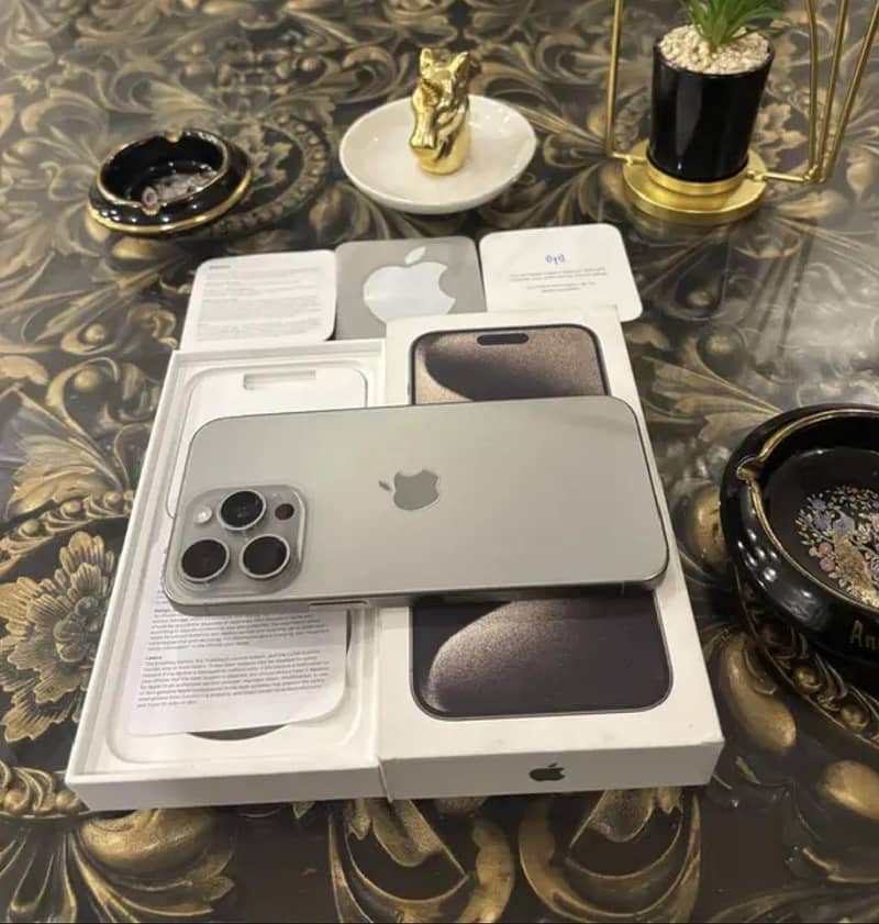 Apple iPhone 15 Pro Max 1